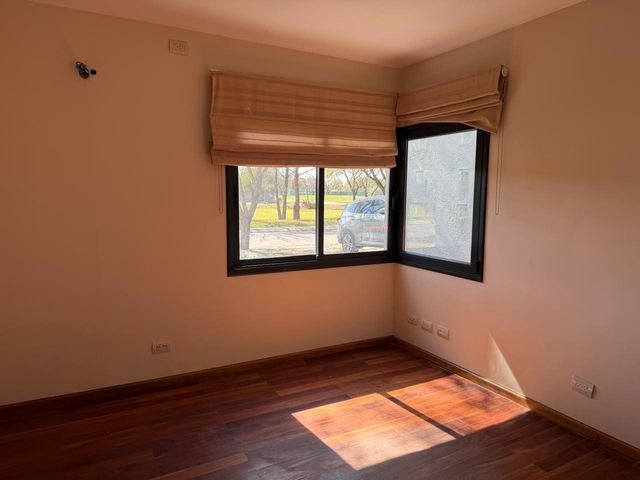 place photo 56
