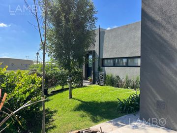 place photo 38