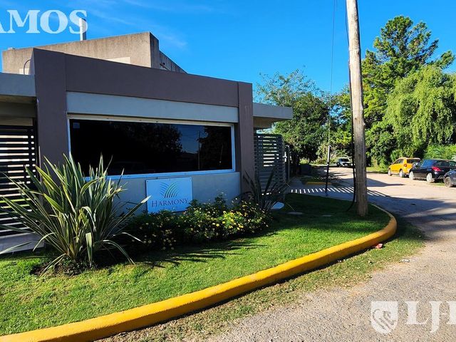 place photo 24