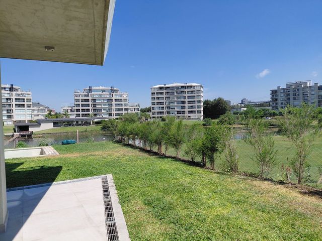 place photo 48