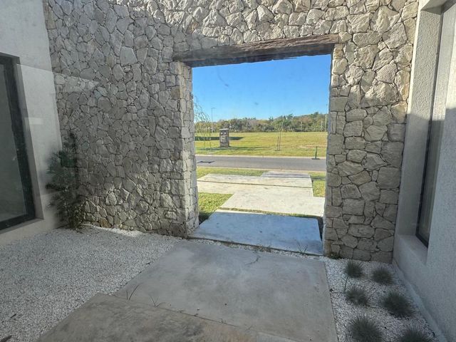 place photo 57