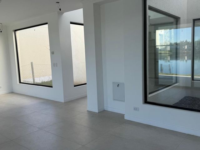 place photo 53