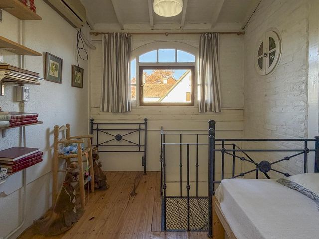 place photo 52