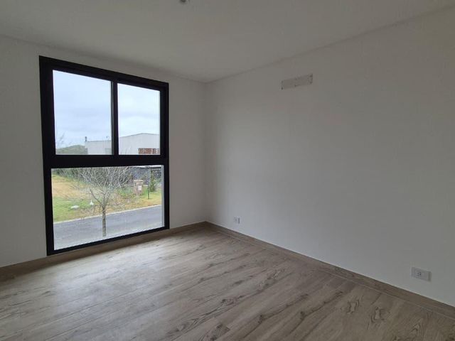 place photo 50