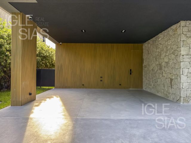 place photo 85