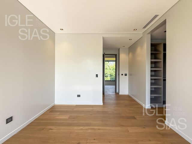 place photo 98