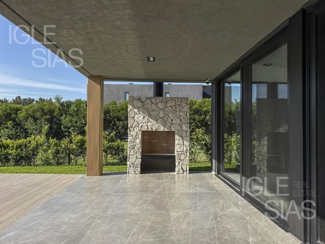 place photo 68