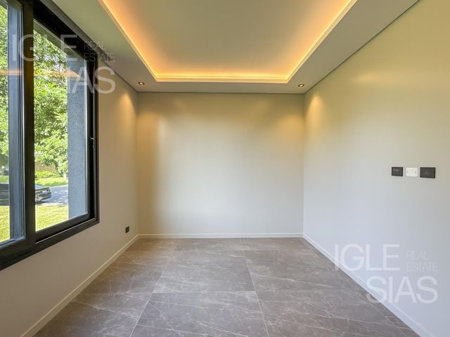place photo 49