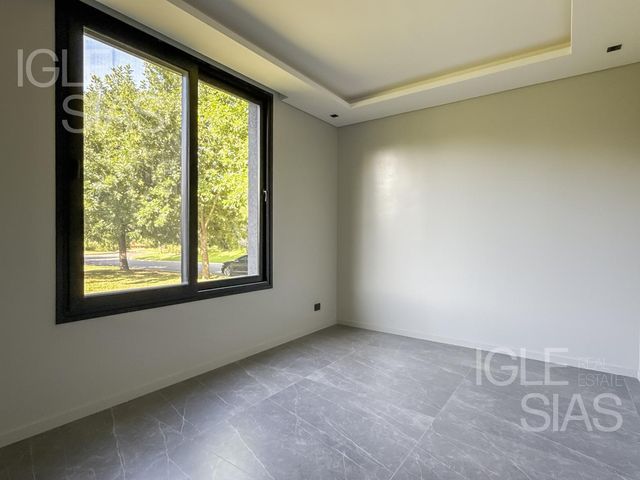 place photo 48