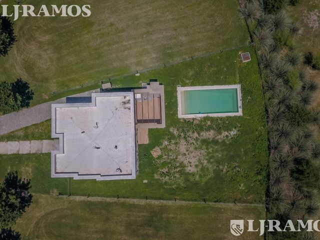 place photo 48