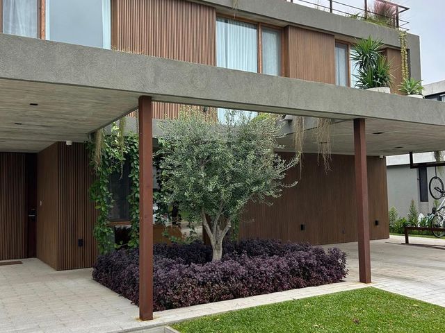 place photo 81