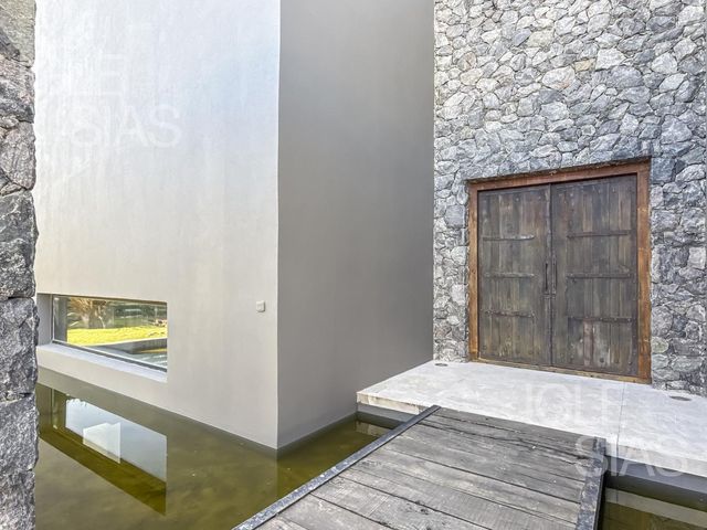 place photo 66
