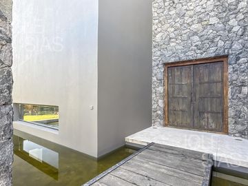 place photo 66