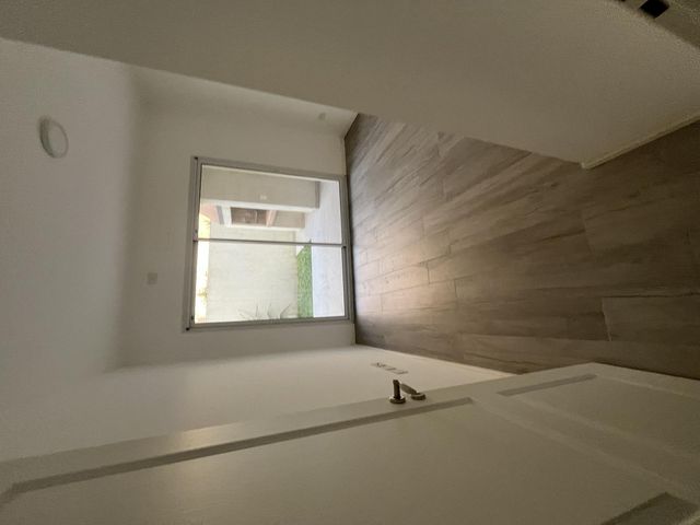 place photo 57