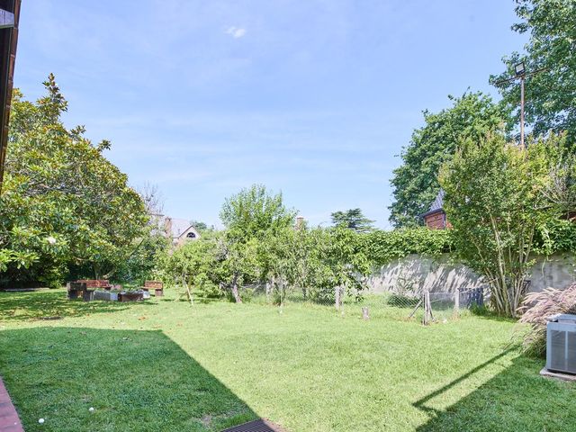 place photo 70