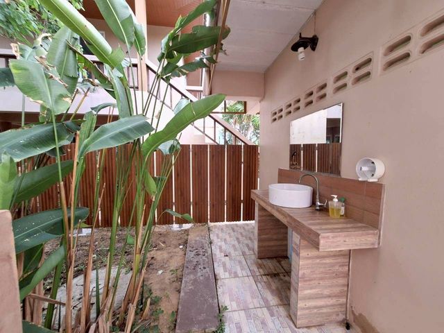 place photo 98