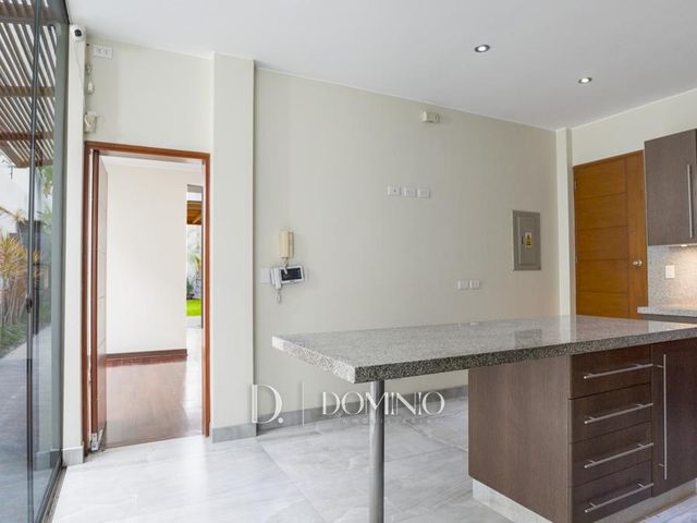 place photo 52