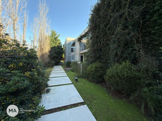place photo 58