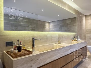 place photo 60