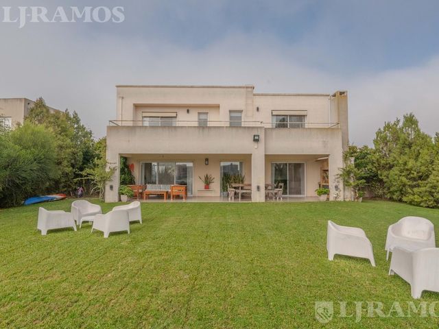 place photo 49