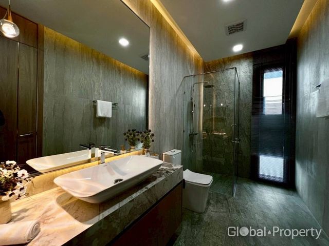 place photo 37