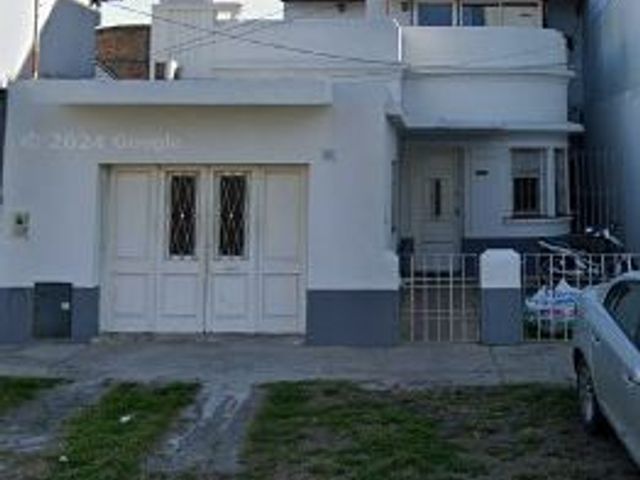 Casa PH en alquiler en Quilmes Oeste