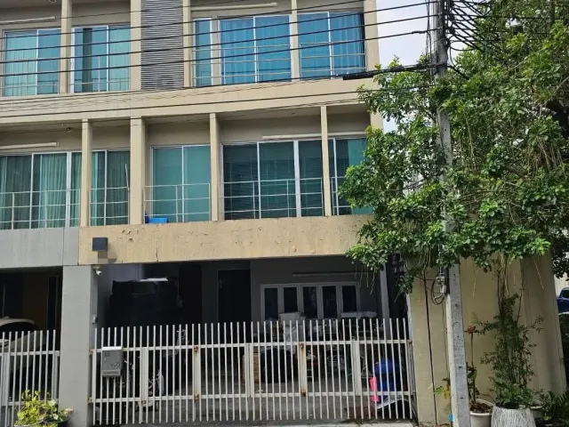 place photo 11