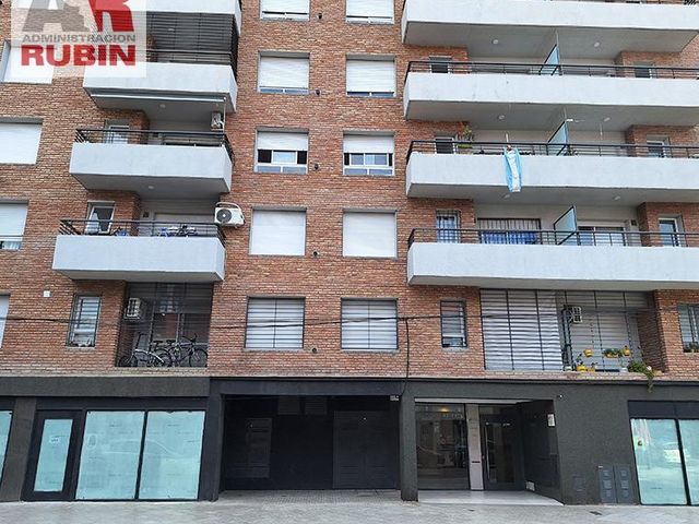 1 DORMITORIO CONTRAFRENTE CON BALCON