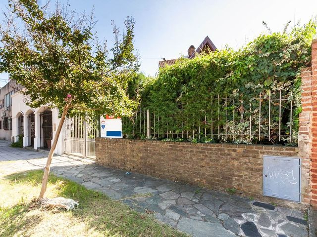 place photo 71