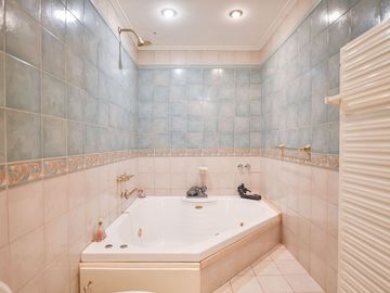 place photo 24