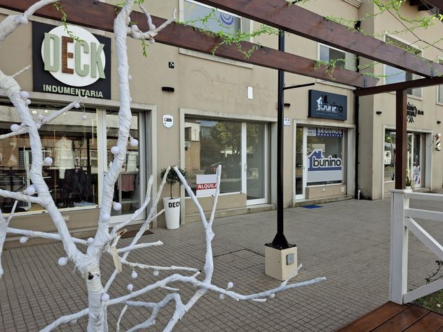 place photo 194