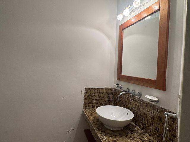 place photo 60