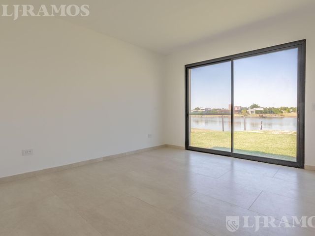 place photo 64