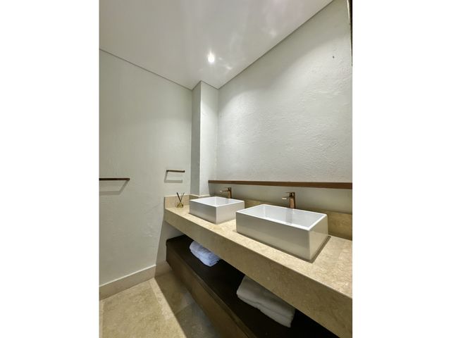 place photo 51