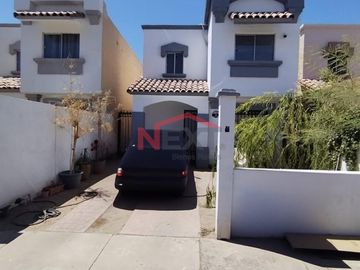 CASA EN VENTA EN PUERTA REAL RESIDENCIAL