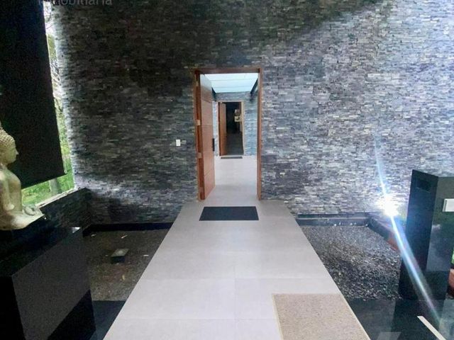 place photo 52
