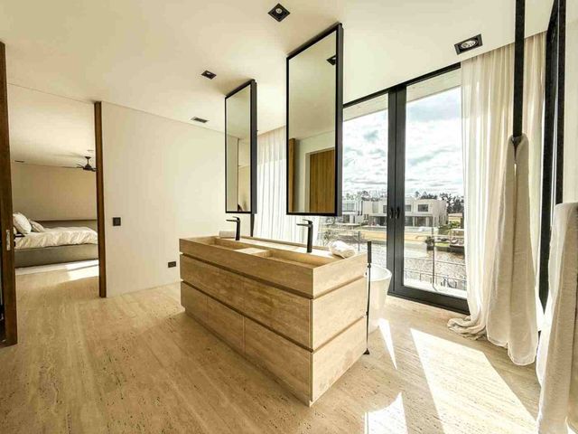 place photo 50
