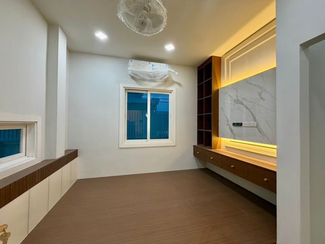 place photo 51