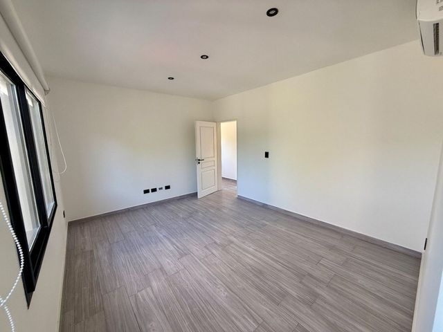 place photo 57