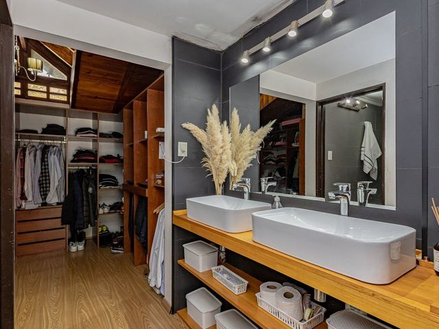 place photo 48