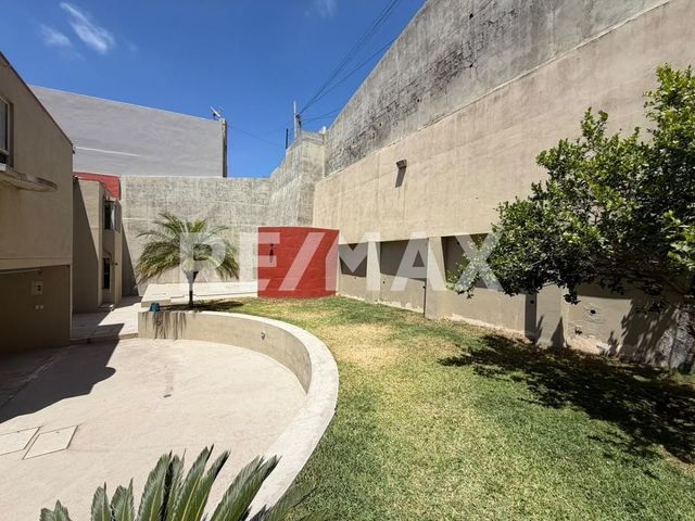 place photo 49