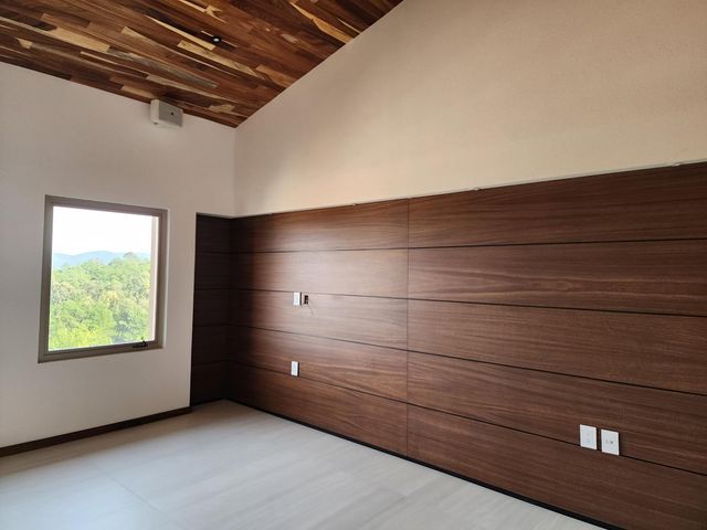 place photo 66