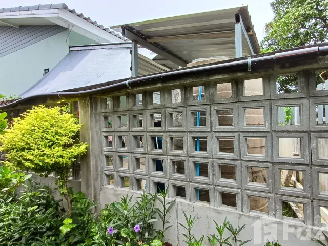 place photo 48