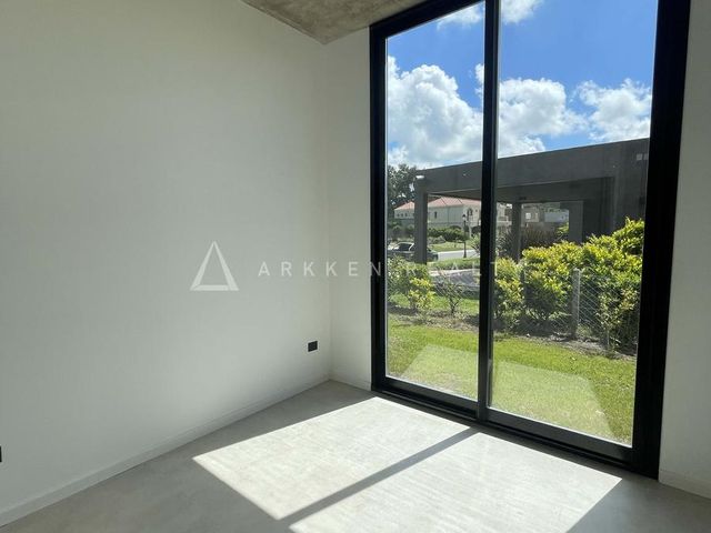 place photo 69