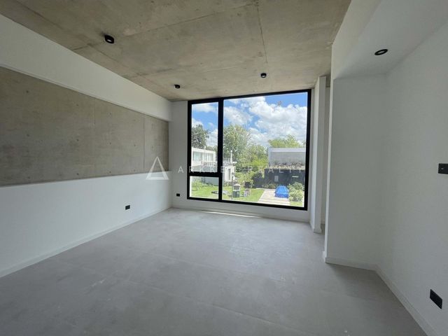place photo 56