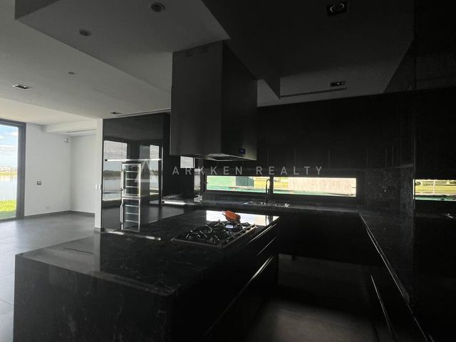 place photo 66