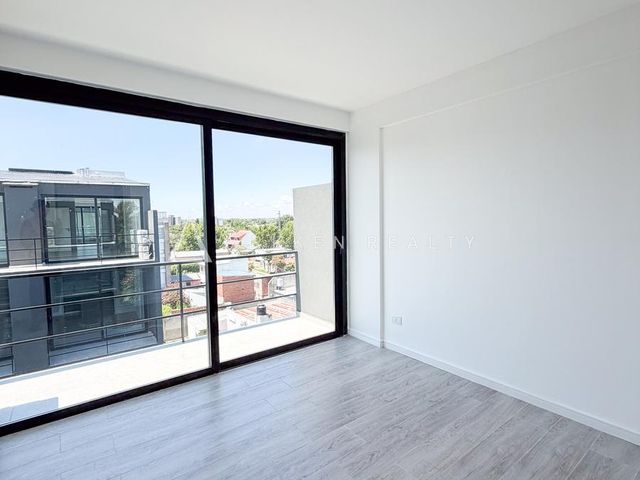 place photo 75