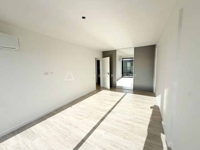 place photo 81