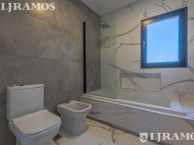 place photo 48