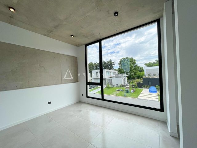 place photo 77